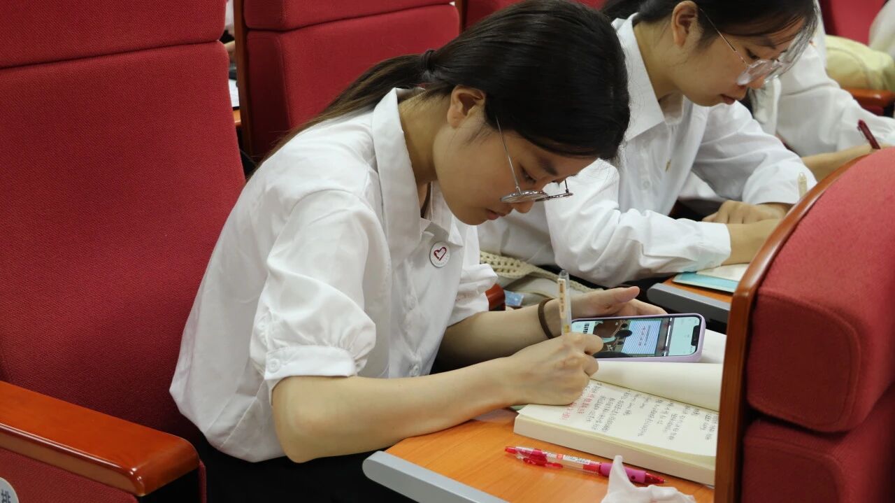 英国上市公司365