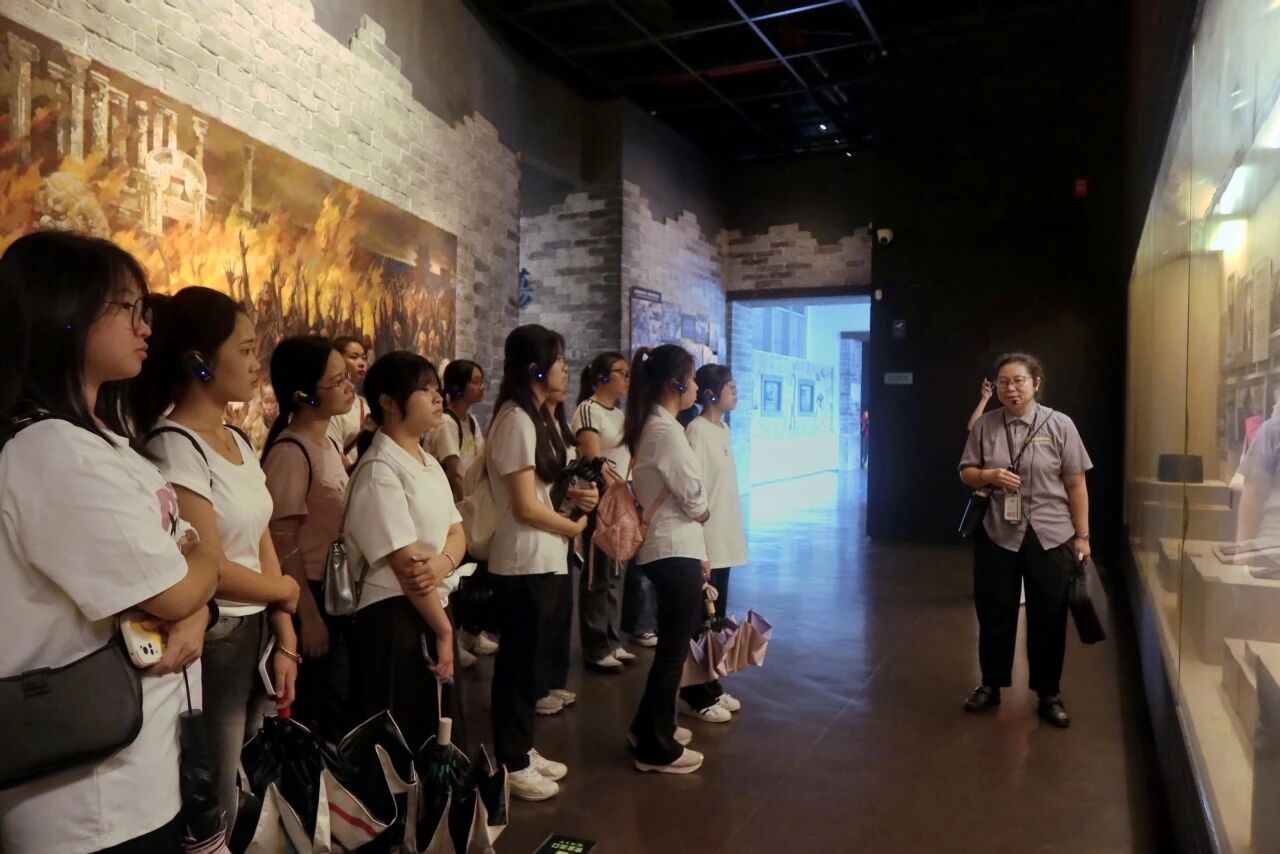 英国上市公司365