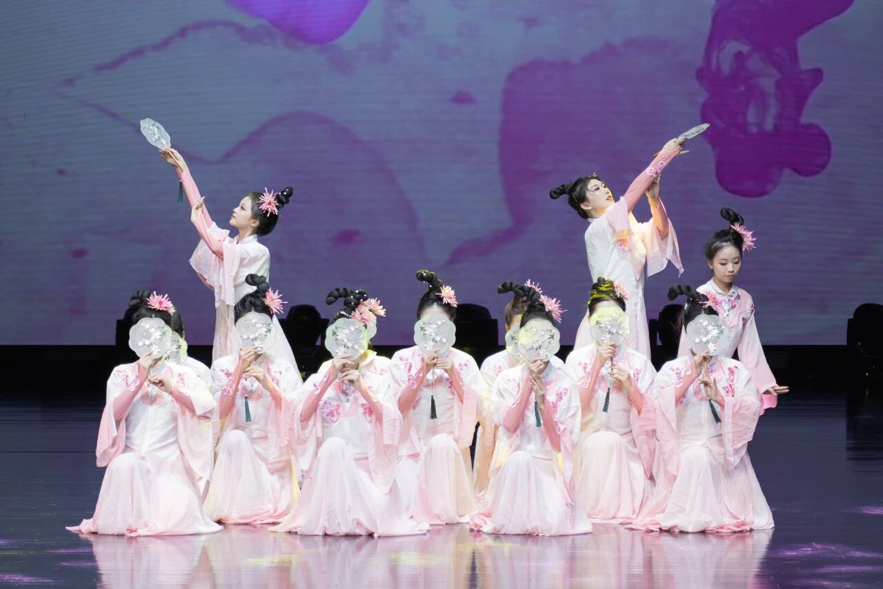 英国上市公司365